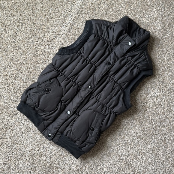 Ashley Outerwear Faux Fur Hooded Vest - Picture 6 of 15